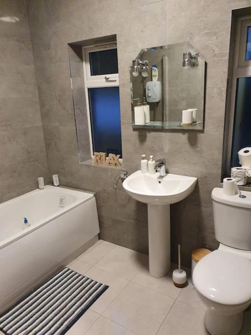 Private 3 Bedroom House Ideal For Family & Friends Killybegs Eksteriør bilde